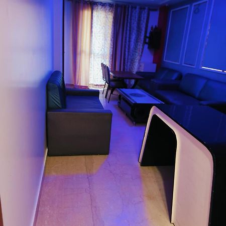 Vinanda Home Stay Új-Delhi Kültér fotó