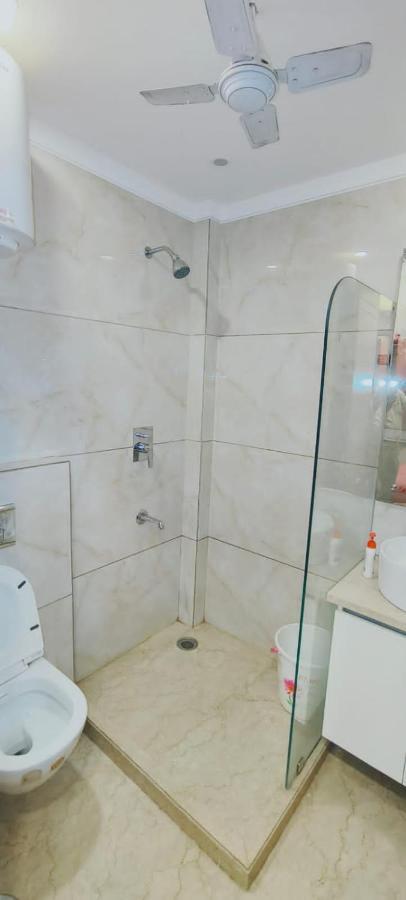 Vinanda Home Stay Új-Delhi Kültér fotó